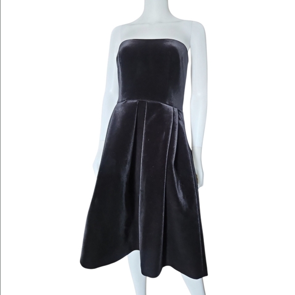 ALEX PERRY | Bryn Runway Strapless Velvet Cocktail Dress Sculpted Bodice US 8 - Picture 5 of 11